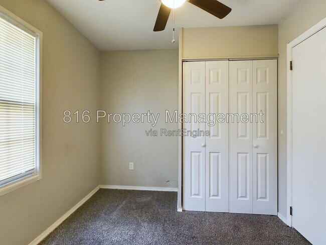 Building Photo - 6407 E 152nd St