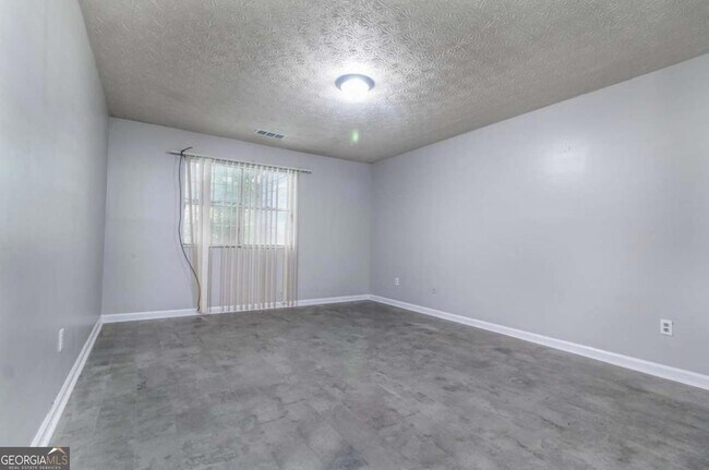 Building Photo - 5437 Glen Haven Dr