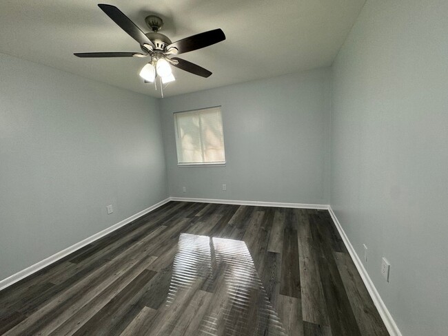 Building Photo - Miller Manor Apartments (Ask About our Mov...
