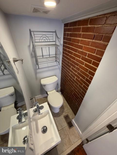 Building Photo - 1124 Daly St