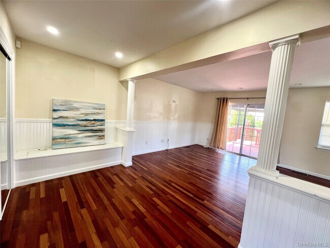 Building Photo - 60 Peach Pl