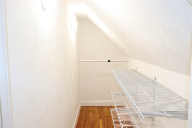 Building Photo - 133 Kendrick Ave