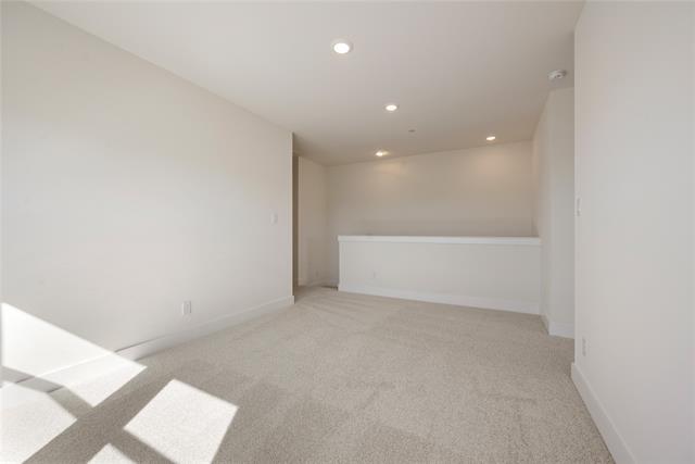 Building Photo - 9601 Dahlia Blvd