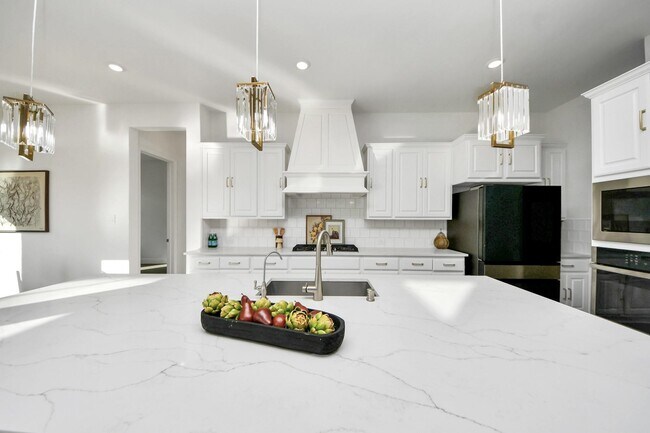 Building Photo - 10719 Klaria Cres Ct