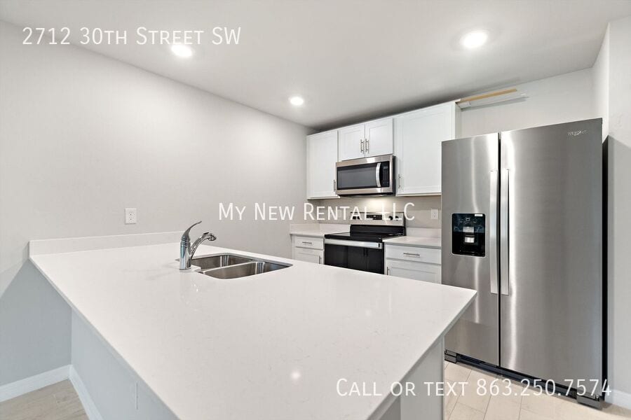 Building Photo - 2712 30th St SW