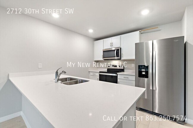 Building Photo - 2712 30th St SW