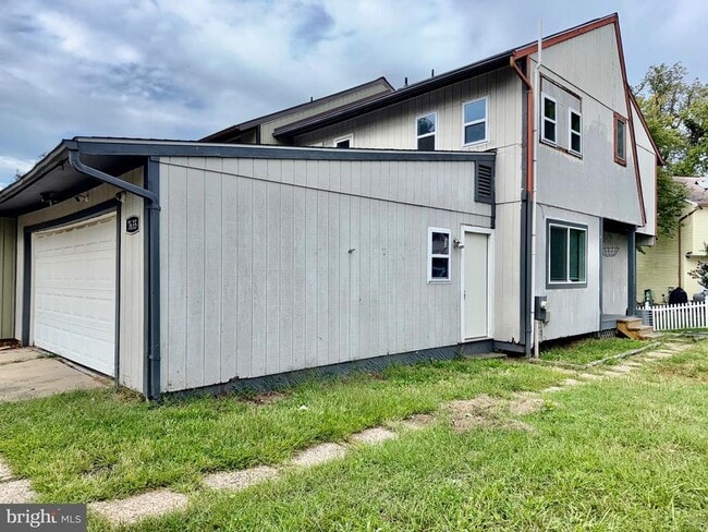 Building Photo - 7635 Stoney Creek Dr