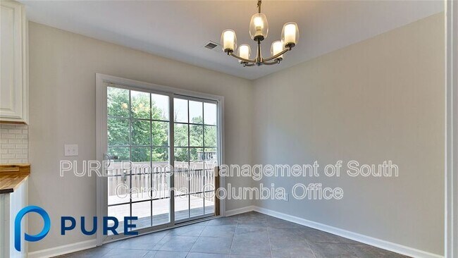 Building Photo - 229 Kenmore Park Dr