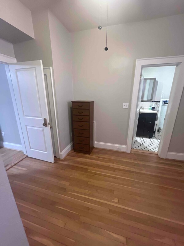 Building Photo - 1409 Colonial Ave