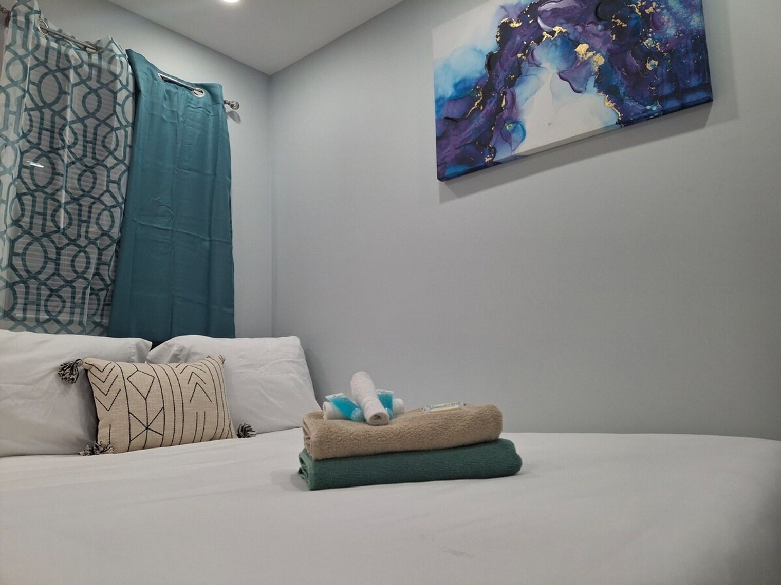 Building Photo - 1111 Atwells Ave