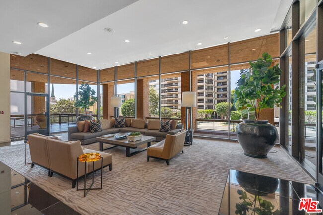 Building Photo - 10430 Wilshire Blvd