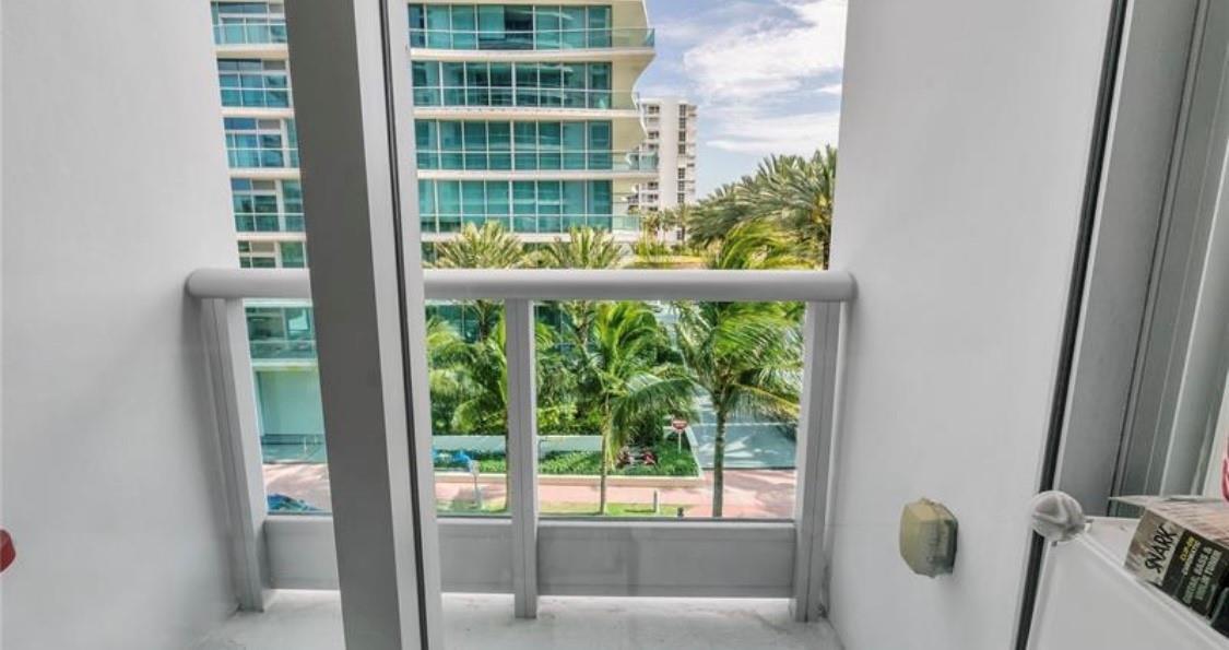 Building Photo - 9401 Collins Ave