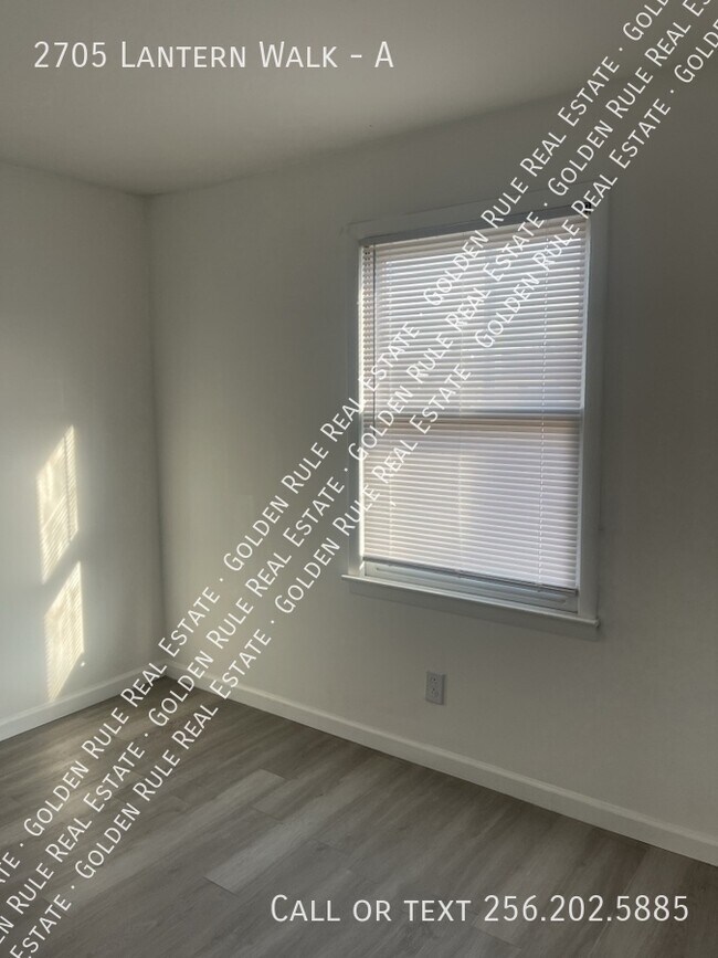 Building Photo - 2705 Lantern Walk SE