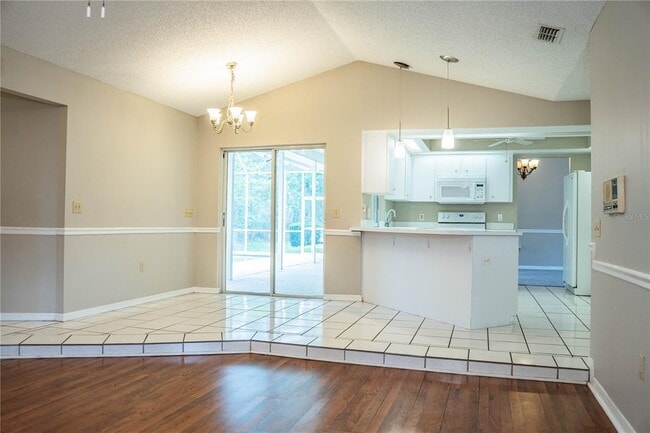 Building Photo - 2326 Deerbrook Dr