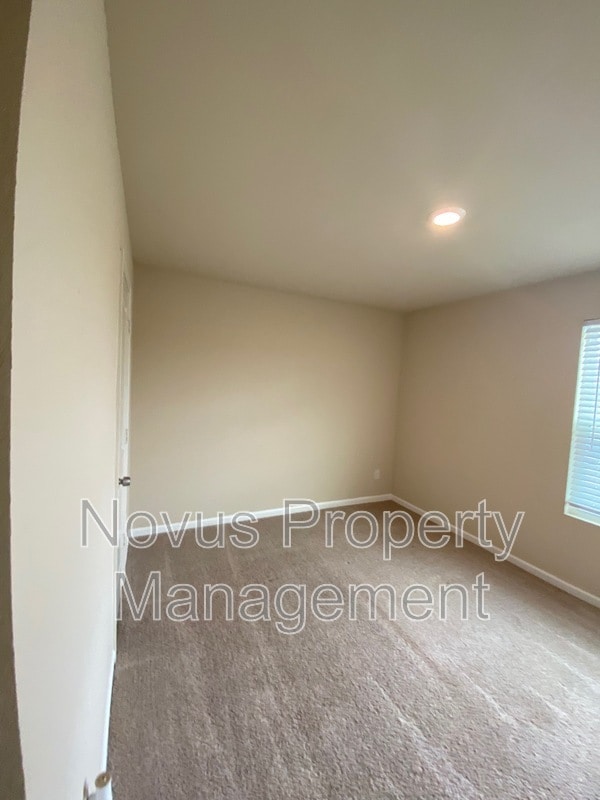 Building Photo - 347 Augusta Woods Dr