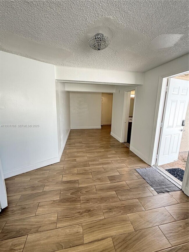 Building Photo - 2041 NW 35th St