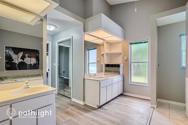 Building Photo - 3037 Overview Lane