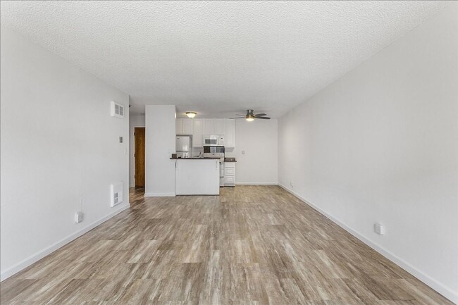 Building Photo - 955 Shorepoint Ct