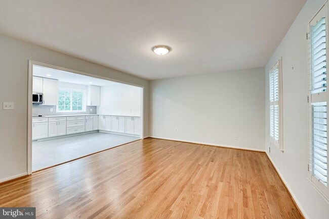 Building Photo - 12127 Holly Knoll Cir