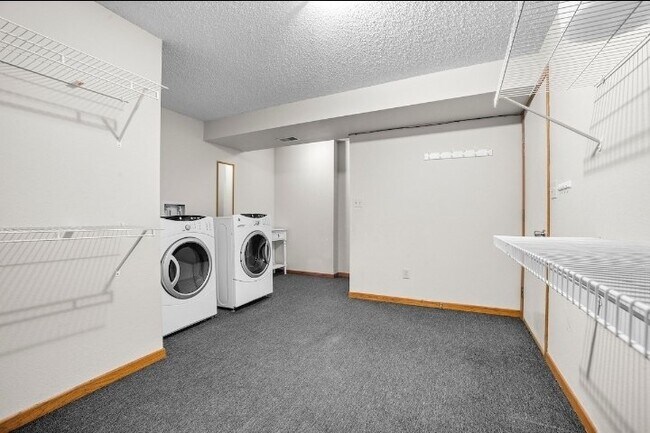 Building Photo - 1207 Cambria Ct