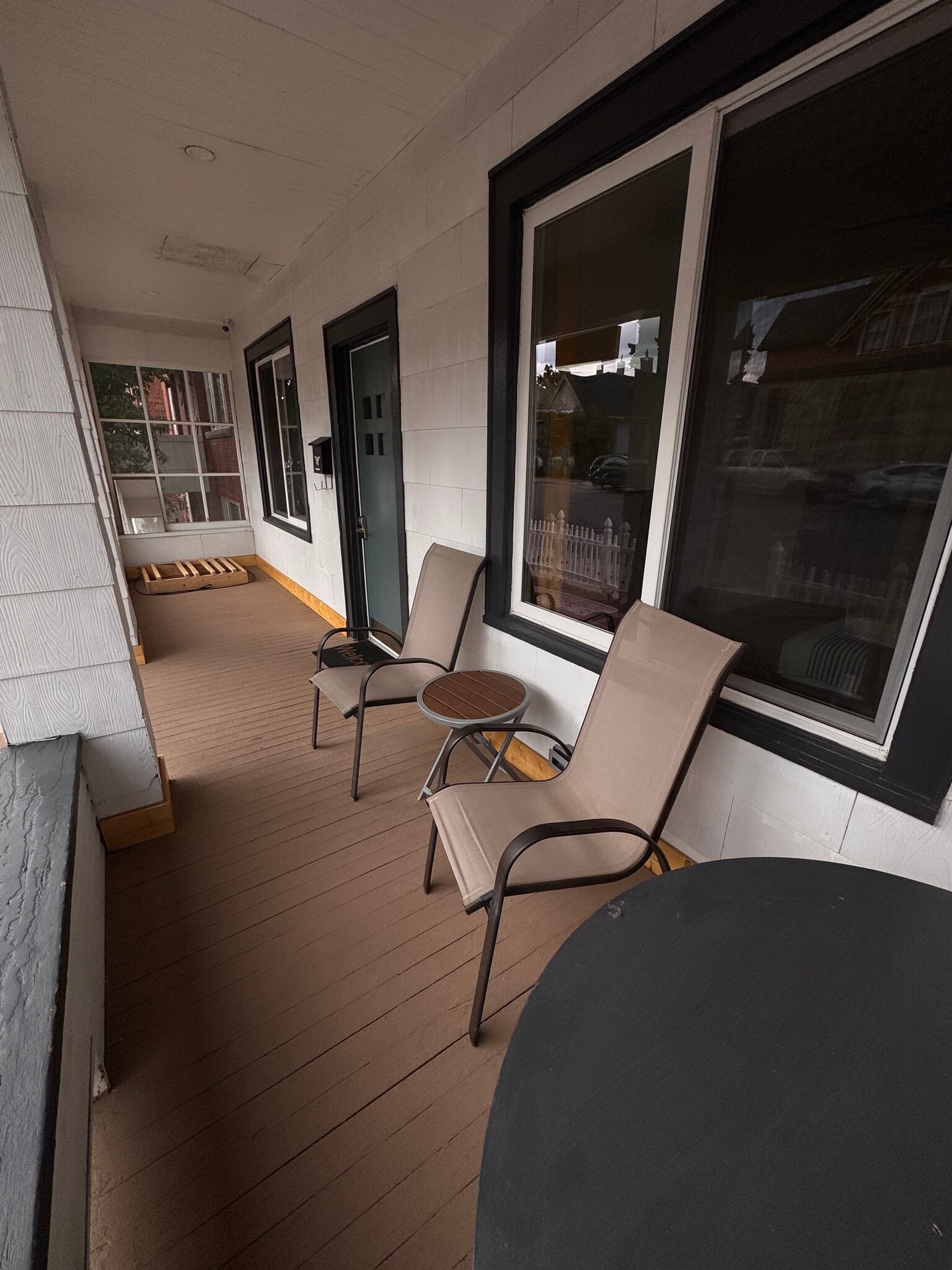 Front Porch - 858 W Silver St