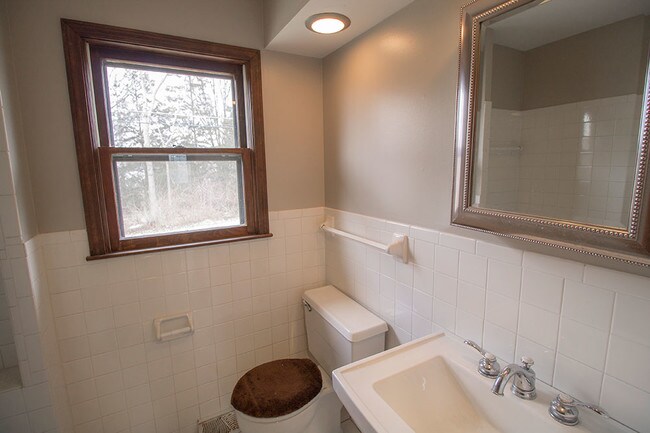 Building Photo - 213 E El Cortez Dr