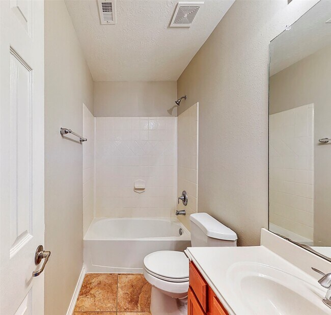 Building Photo - 8915 Headstall Dr