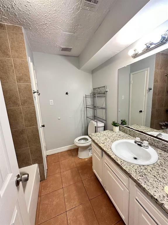 Building Photo - 12969 Blackpool Ln