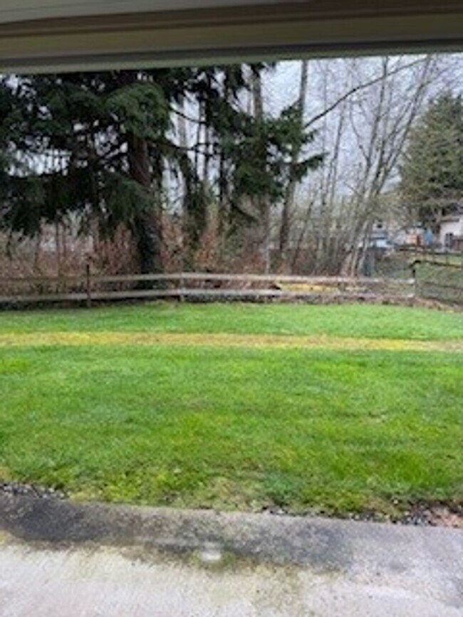 Building Photo - 2 bedroom 2 bath First Floor Condo w/attached garage $2298 per month.