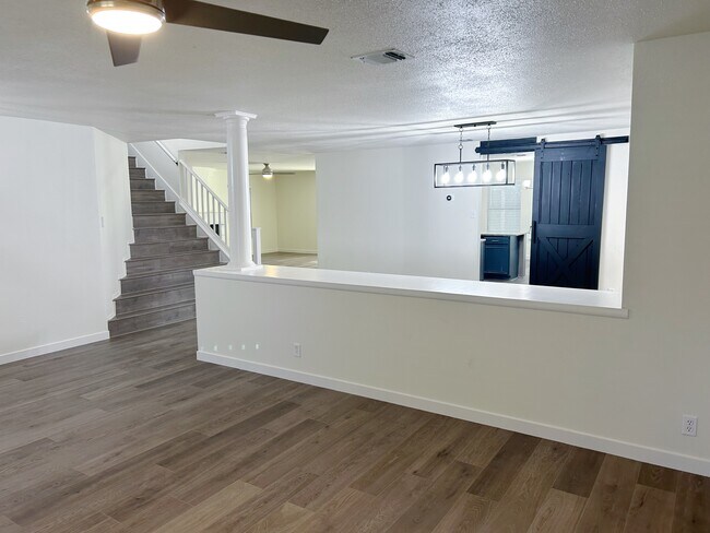 Building Photo - 16718 Stoney Glade