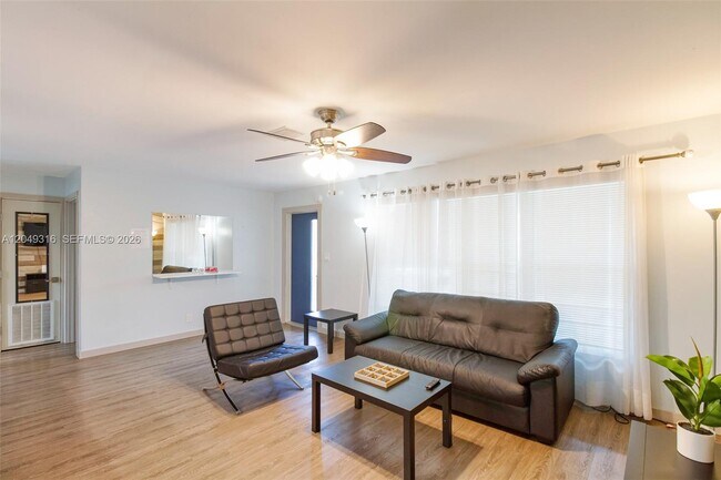Building Photo - Grant Street, Hollywood, FL 33021 - 3 BR 2 BA house