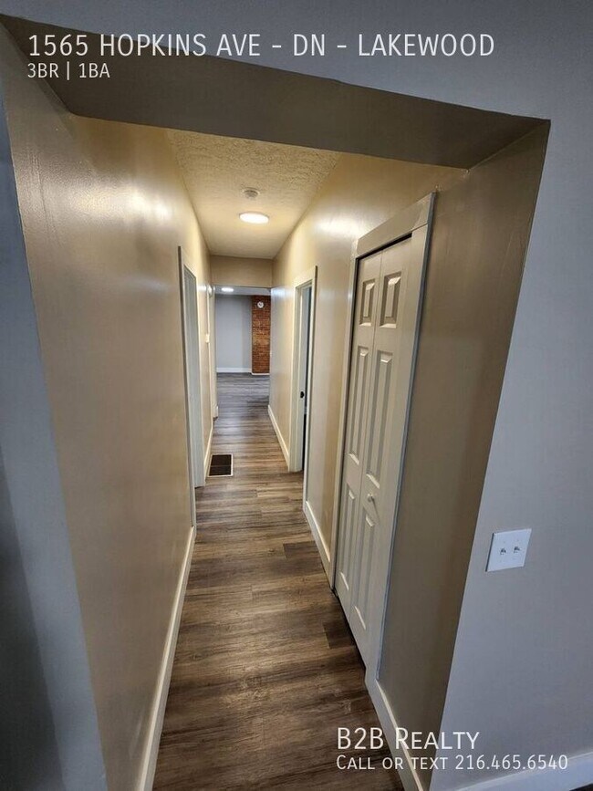 Building Photo - 1565 Hopkins Ave