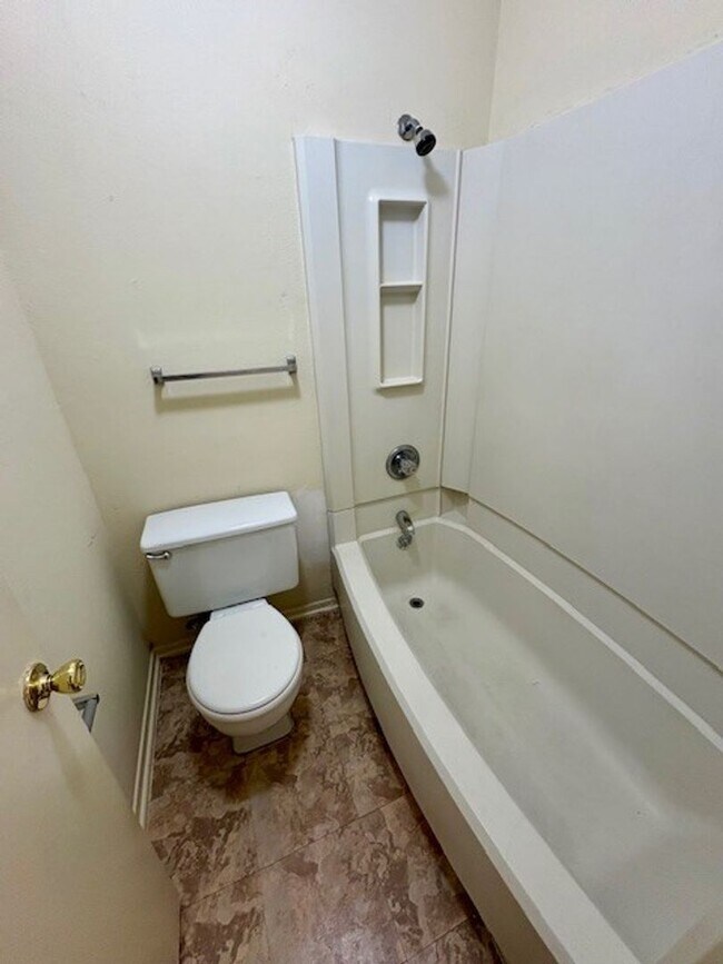 Building Photo - 204-206 Zuni