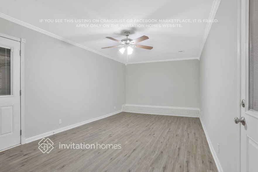 Building Photo - 4231 Westminster Dr SW