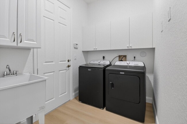 Building Photo - 10562 Cape Delabra Ct