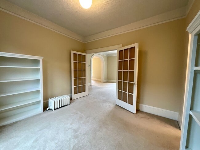 Building Photo - $500 Move In Special - Beautiful 3-bedroom...