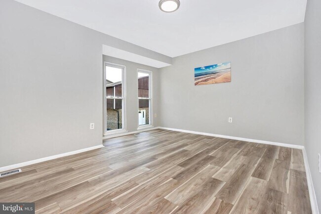 Building Photo - 7429 Mill Run Dr