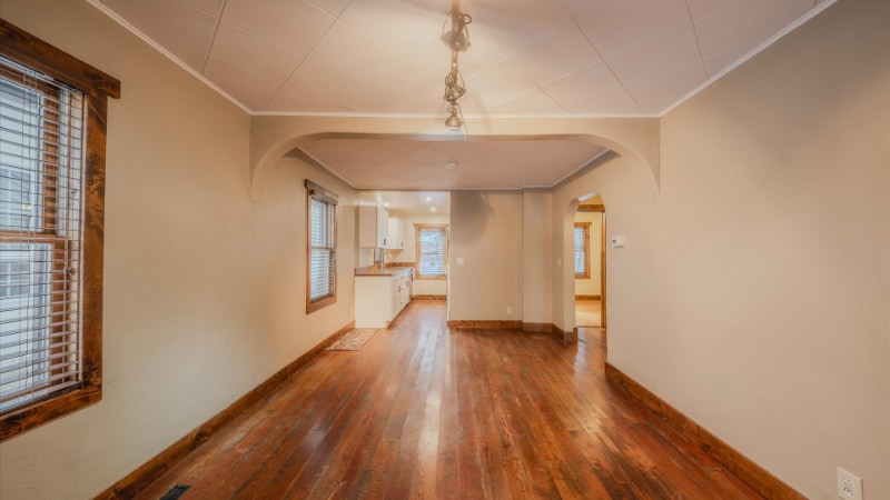 Building Photo - 916 2nd St