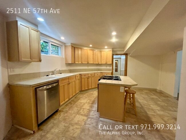 Building Photo - 2511 NE 57th Ave