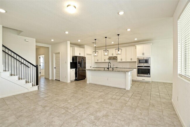 Building Photo - 17709 Shafer Dr