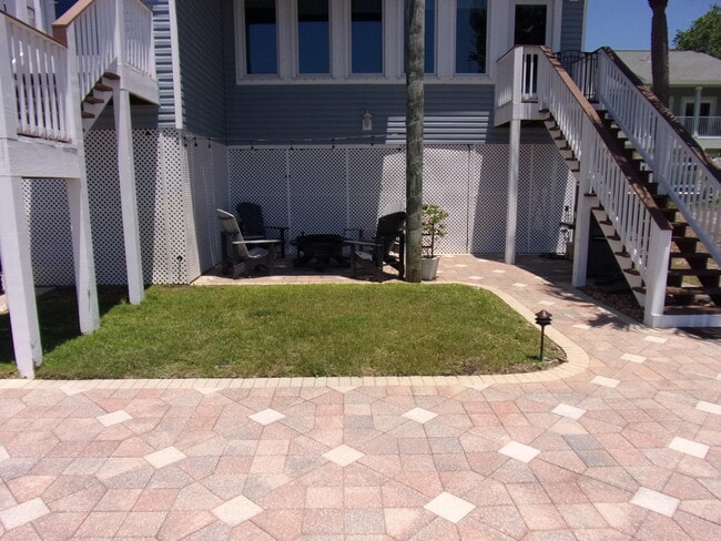 Building Photo - 1822 Sea Pines Ln