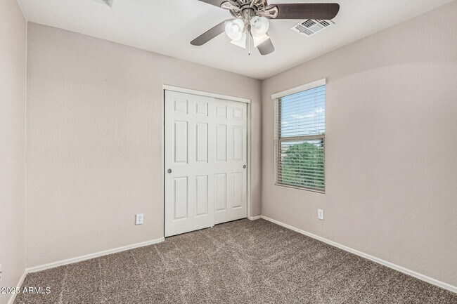Building Photo - 7255 N 89th Dr