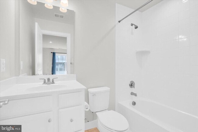 Building Photo - 9505 Bent Creek Pl