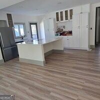 Building Photo - 717 Church St NW