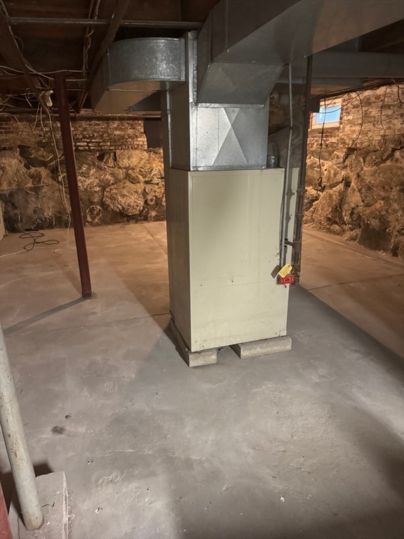 Building Photo - 48 Wilson St