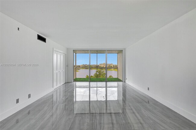 Building Photo - 3091 N Course Dr