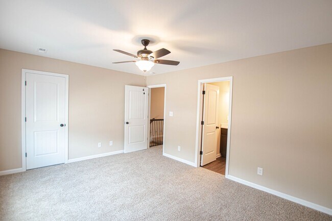 Building Photo - 222 Smithson Ln