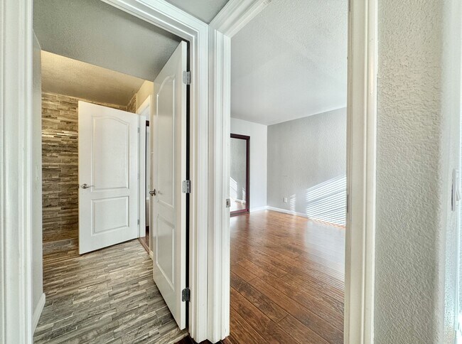 Building Photo - 9325 W Desert Inn Rd