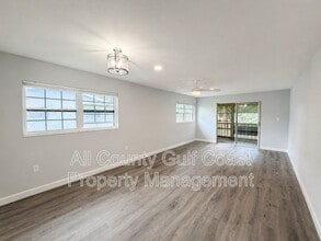 Building Photo - 4511 3rd St Cir W