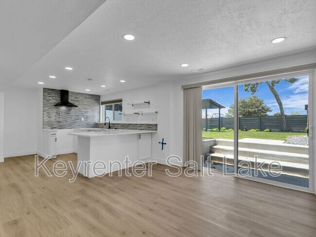 Building Photo - 7726 S 3500 E